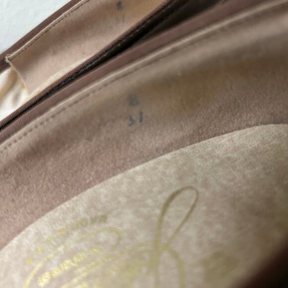 Vintage Ginnie Johansen wing tip high heel pumps two tone brown 50s 60s retro 7 - Picture 13 of 13